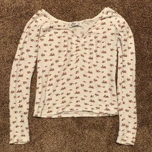 Hollister floral ditsy pattern cropped long sleeve